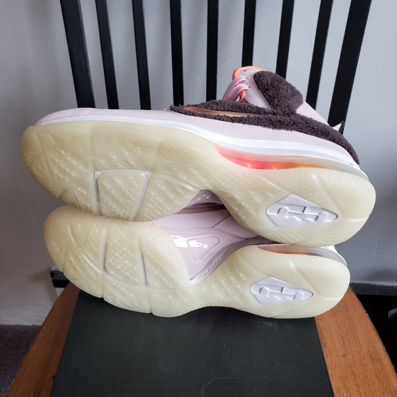 NEW Nike men's 9.5 LeBron 9 IX King of LA sneakers shoes pink furry DJ3908-600 - Picture 6 of 8